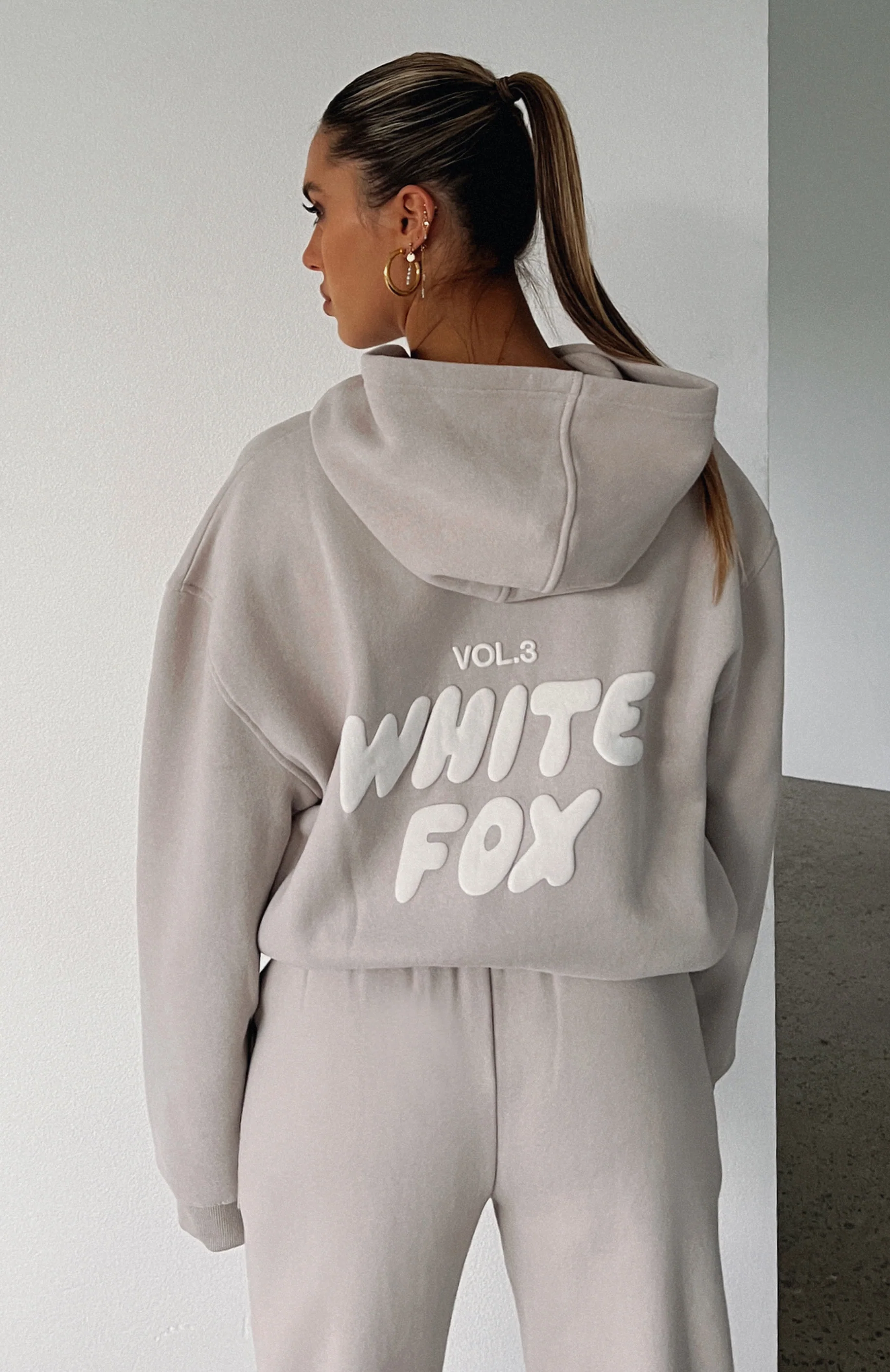 Offstage Hoodie Moon - White Fox Boutique
